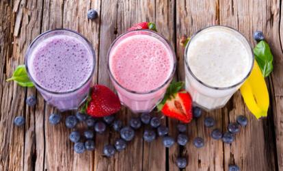 Friss vörösáfonyás, narancsos smoothie recept Kókusztejes smoothie recept