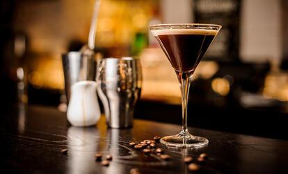 Espresso Martini elkészítése Espresso Martini recept