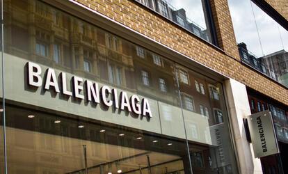 Balenciaga Divatház