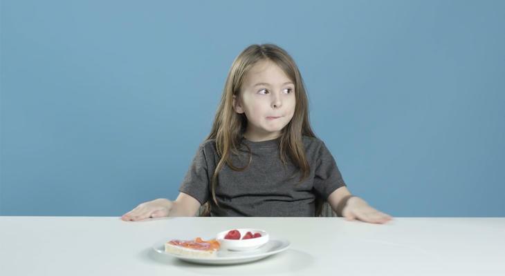 Így reagáltak a gyerekek a különböző országok ízeire Így reagáltak a gyerekek a különböző országok ízeire