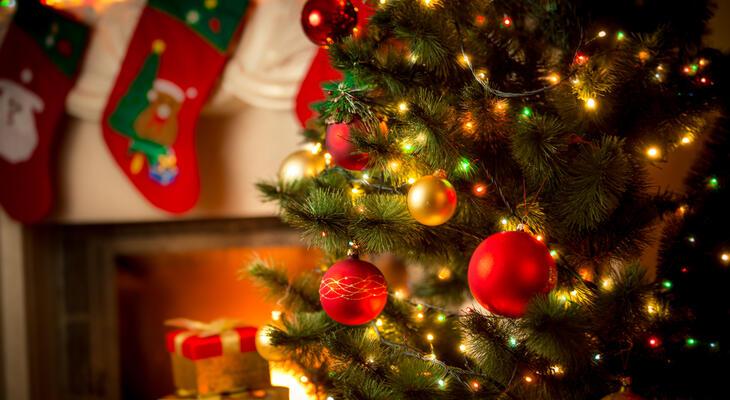 Tanácsok a akrácsonyfa díszítéséhez Karácsonyfa díszítés profin