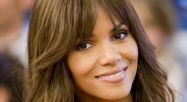 Így őrzi meg 25 éves testét 50 felett is Halle Berry Így őrzi meg 25 éves testét 50 felett is Halle Berry