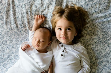 Kistestvér érkezik a családba-hogany kezeljük Hogyan teremtsünk harmónikus légkört az újszülött érkezésénél