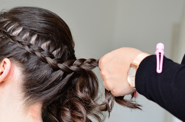 Mutatunk néhány szuper hajfonást lépésről lépésre  