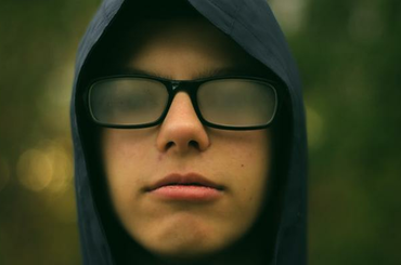 Nagyon nehéz kamaszkorban jól kezelni a depressziót Ismerd fel a kamaszkori depresszió tüneteit!