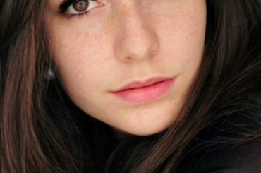 Van különbség barna, zöld és kék szemű lányok között is bőven. Az alábbi összeállításban azt gyűjtöttük össze, milyen tipikus tulajdonságokkal rendelkeznek a barna szeműek. Neked is barna a szemed? Mennyi tulajdonság igaz rád? :)