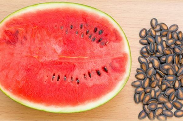 Tudtad? Ez történik a testeddel, ha lenyeled a dinnye magját!