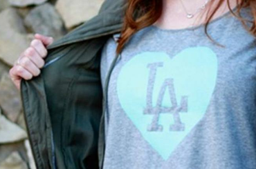 Bemutatjuk, hogy hogyan dobhatod fel könnyedén a régi pólóidat! 