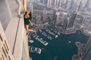 Veszélyes fotók készültek az orosz modellről 