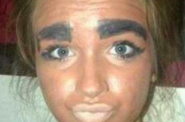 Ezek a nők nem néztek reggel tükörbe - a leggázabb sminkbakik 