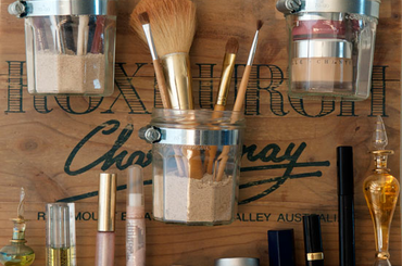 Mutatunk néhány könnyedén elkészíthető sminktárolót! 