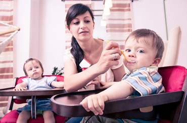 etetőszék ikreknek etetőszék ikreknek