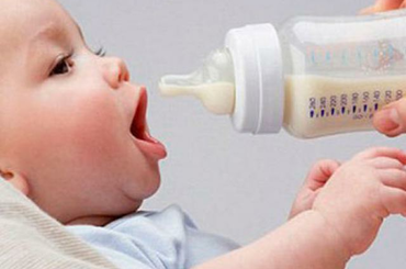 Tehéntej 1 éves kor alatt?