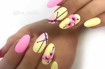 A legszebb tavaszi körmök