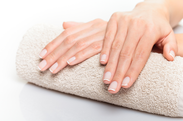 Bemutatjuk, hogy hogyan szabadulhatsz meg könnyedén a sárga körmöktől! 