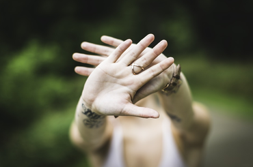 Az introvertált és extrovertált emberek közti különbségek és hasonlóságok 3 mítosz az introvertált és extrovertált emberekről