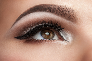 Így készíthetsz magadnak tökéletes szemöldököt