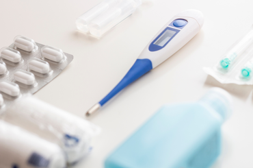 Mit kellene összegyűjtened arra az esetre, ha valaki a családban elkapja a koronavírust?