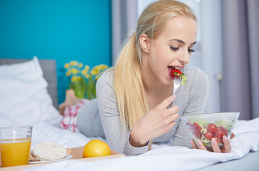 Így hat az étkezés az alvásra