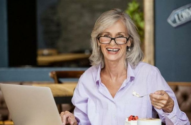 Egy 60 éves nő 45 elgondolkodtató tanácsa 30 éves társaihoz