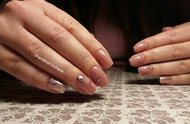 Bemutatjuk 2018 legszebb köröm mintáit 