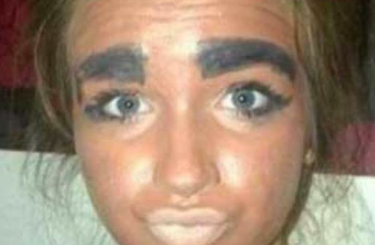 Ezek a nők nem néztek reggel tükörbe - a leggázabb sminkbakik 