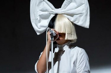 Nézd meg, hogy hogyan néz ki valójában Sia! 