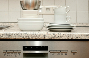 Ezt rendszeresen tedd meg a mosogatógépeddel